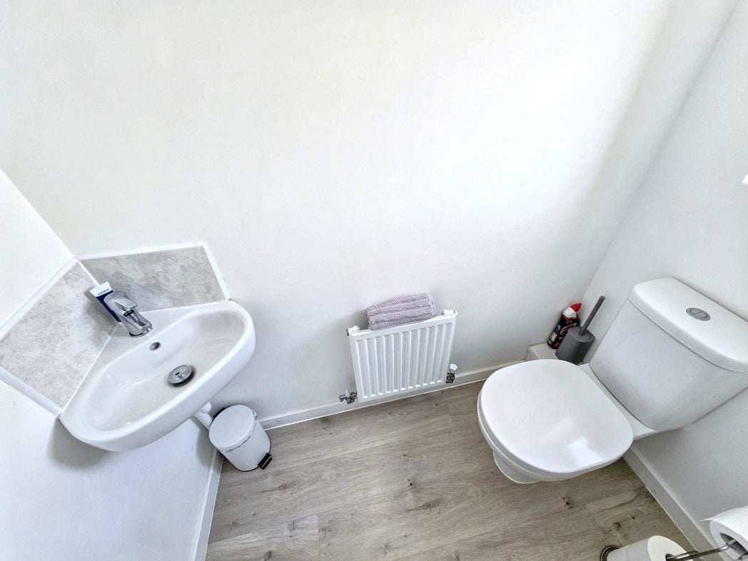 Property image 4 of 13