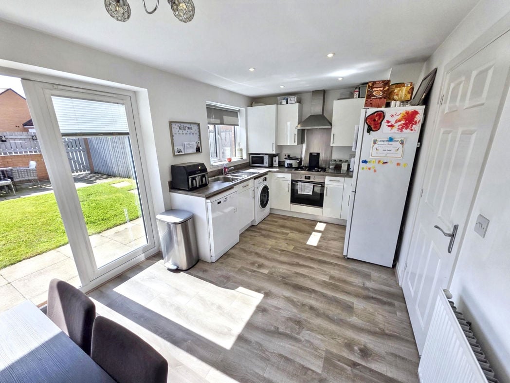 Property image 3 of 13