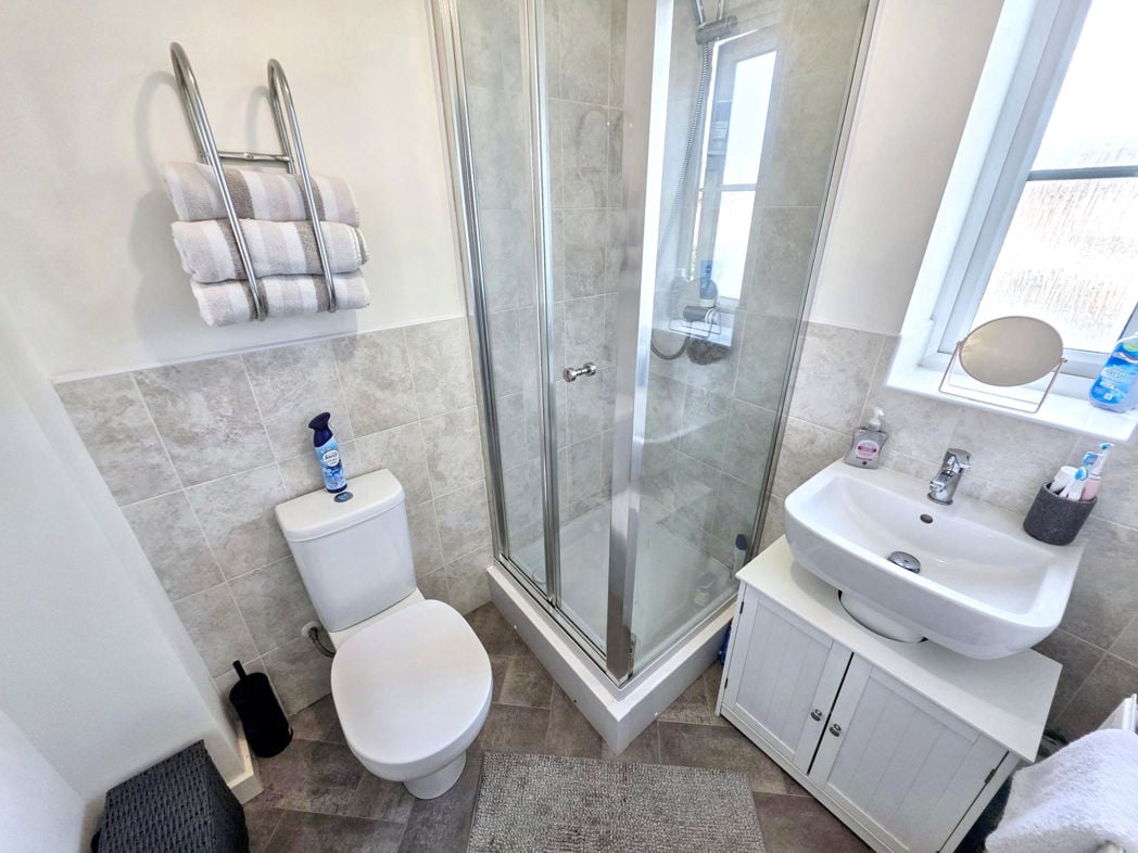 Property image 8 of 13