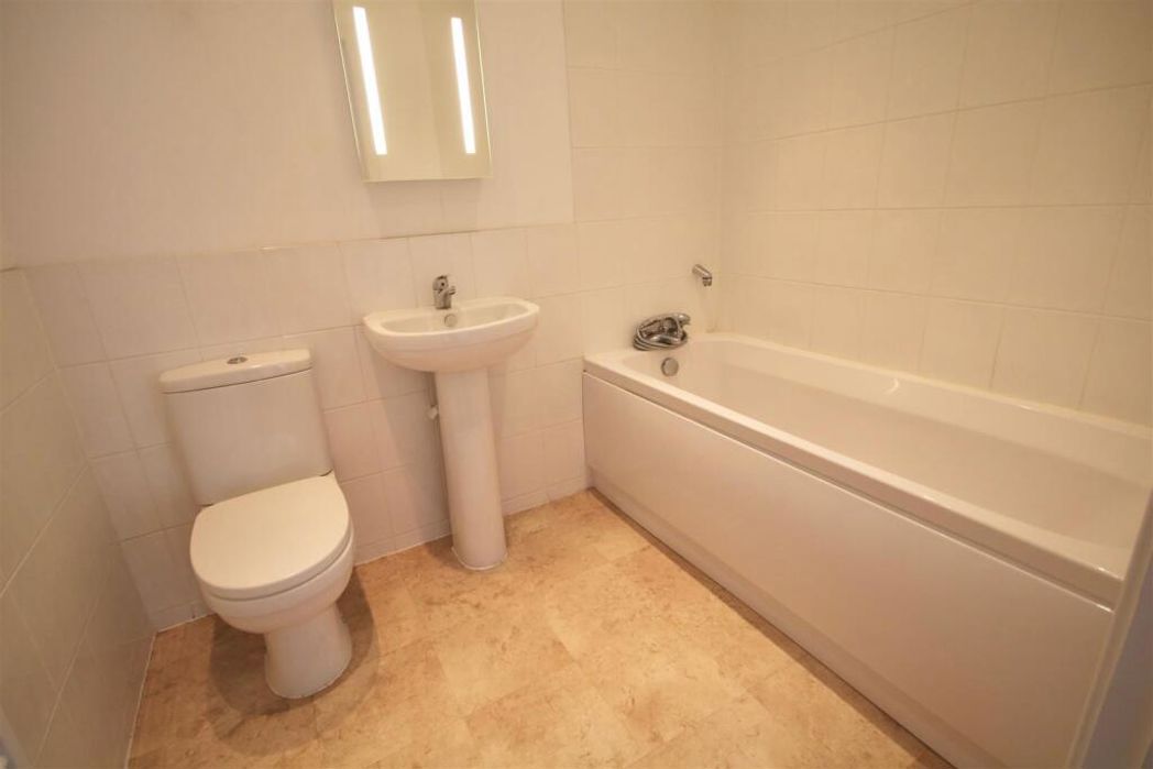 54C, Portsmouth, Hampshire, PO1 1NL