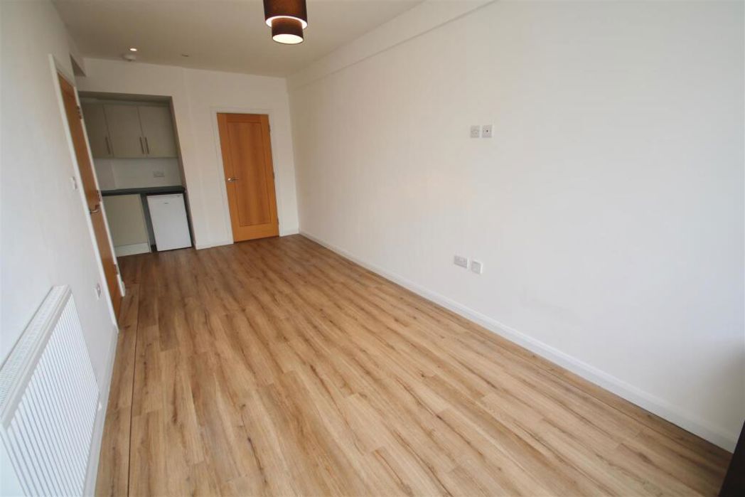 54C, Portsmouth, Hampshire, PO1 1NL