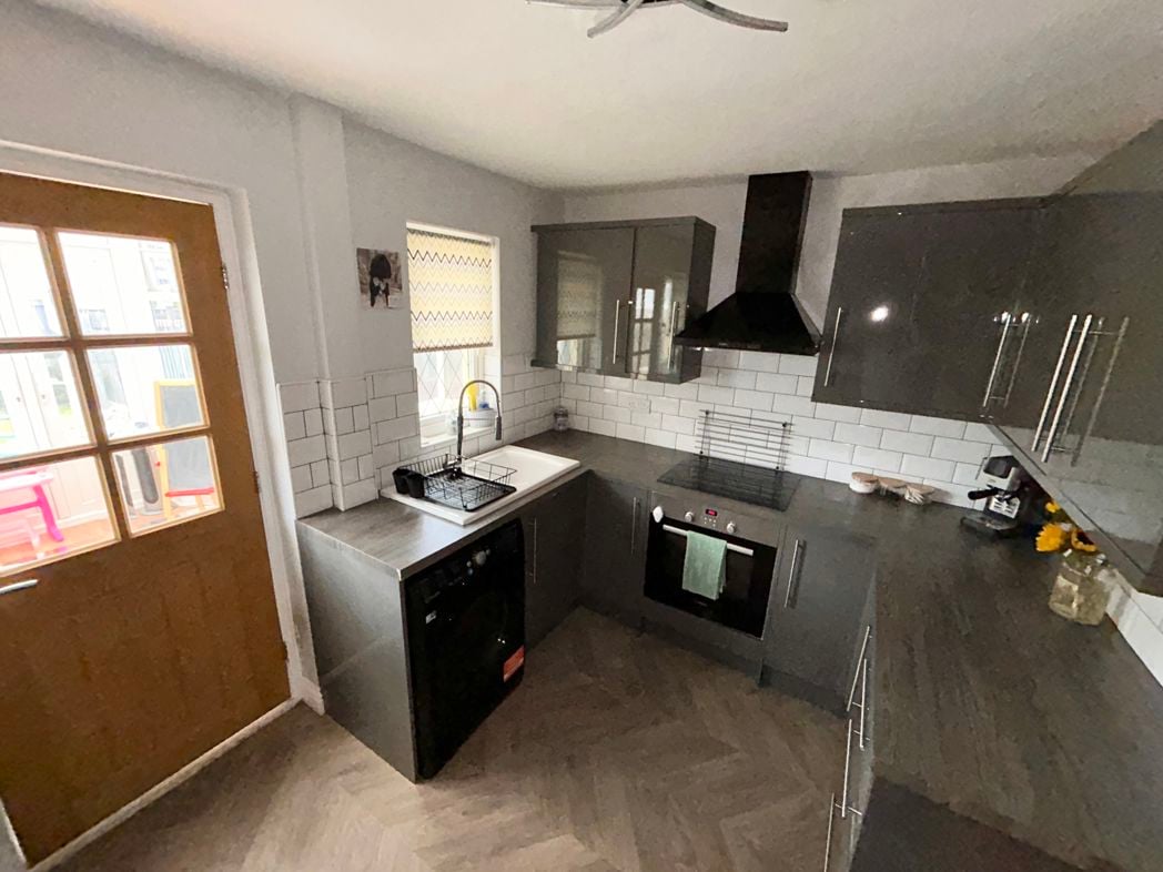 Property image 2 of 15