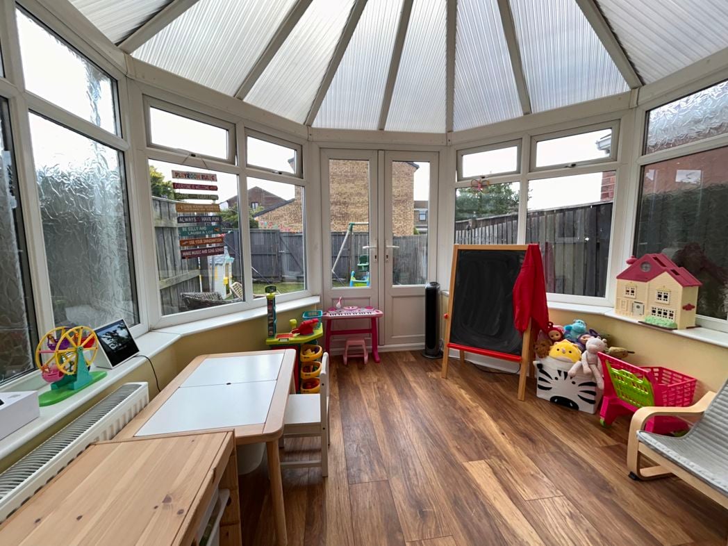 Property image 4 of 15