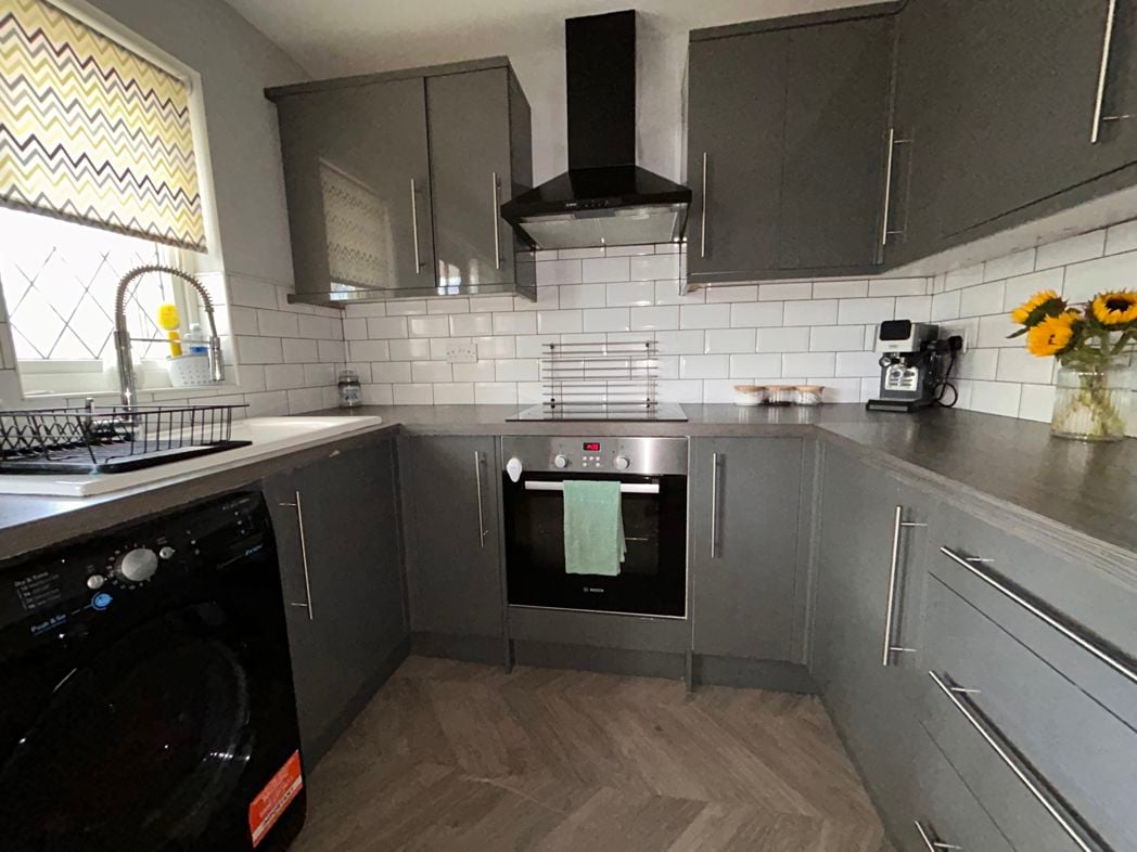 Property image 8 of 15