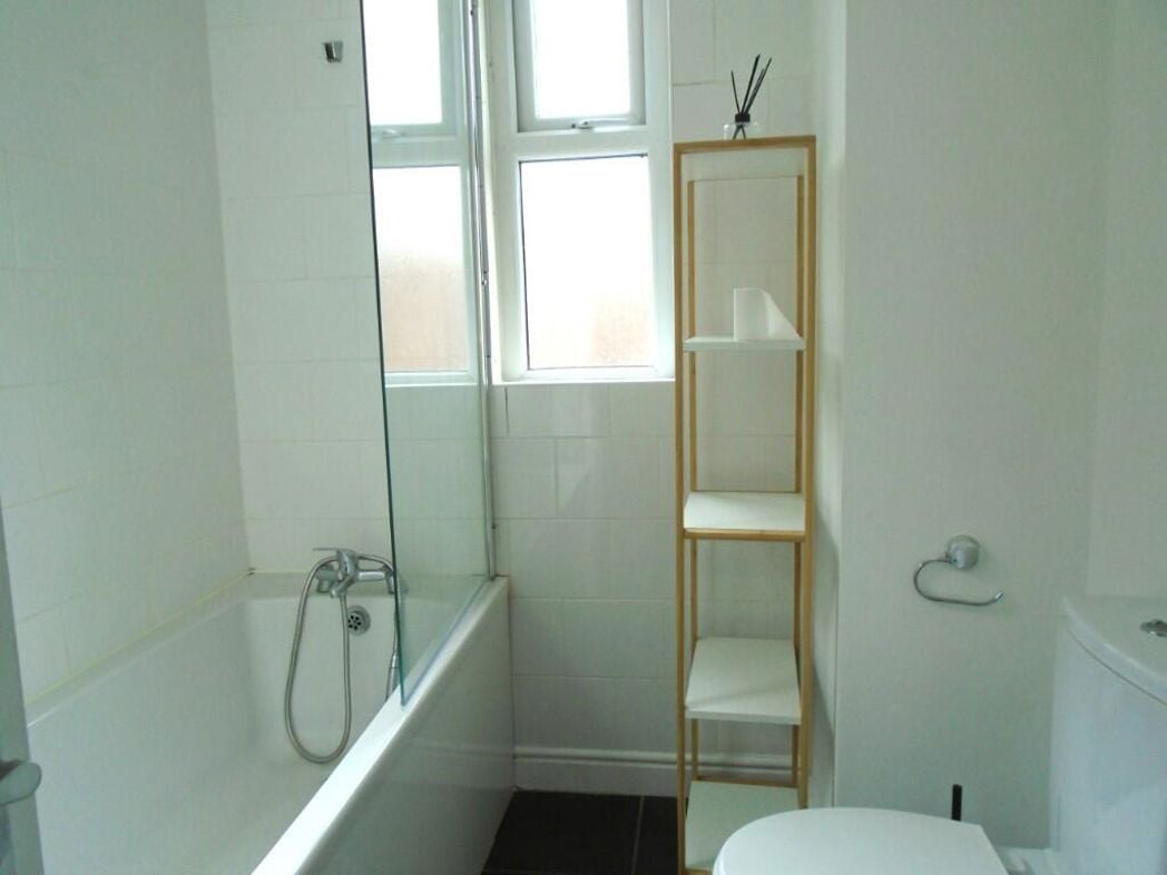 Property image 2 of 9