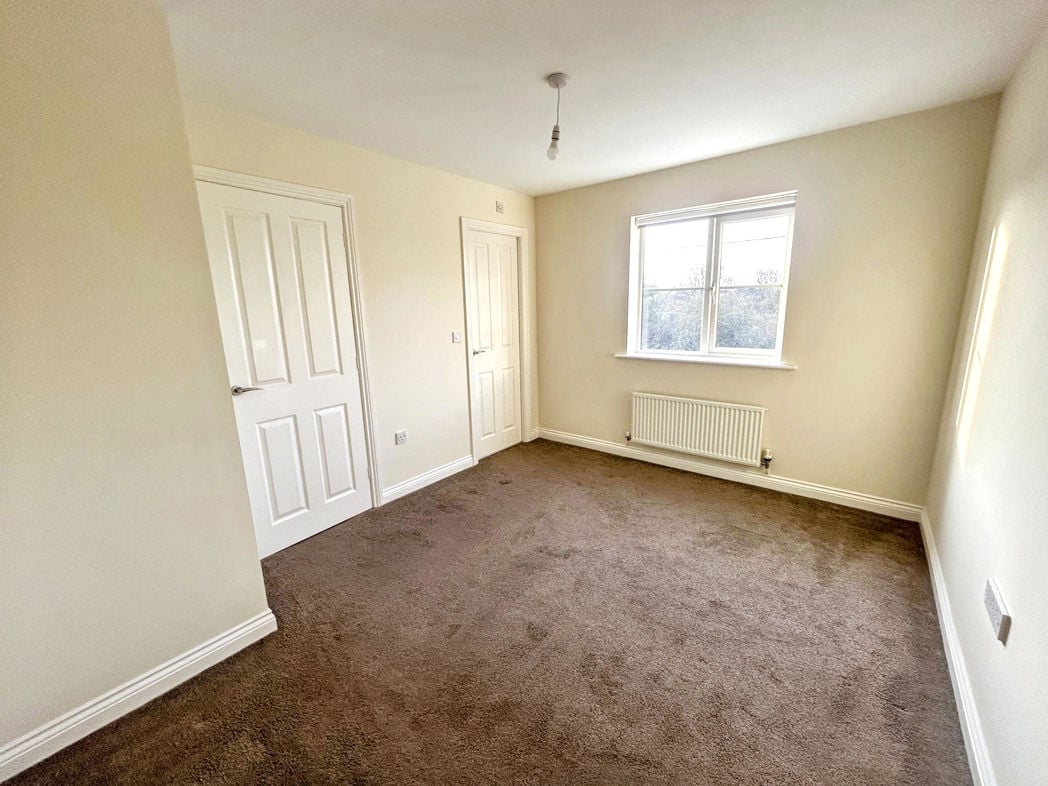 Property image 11 of 19