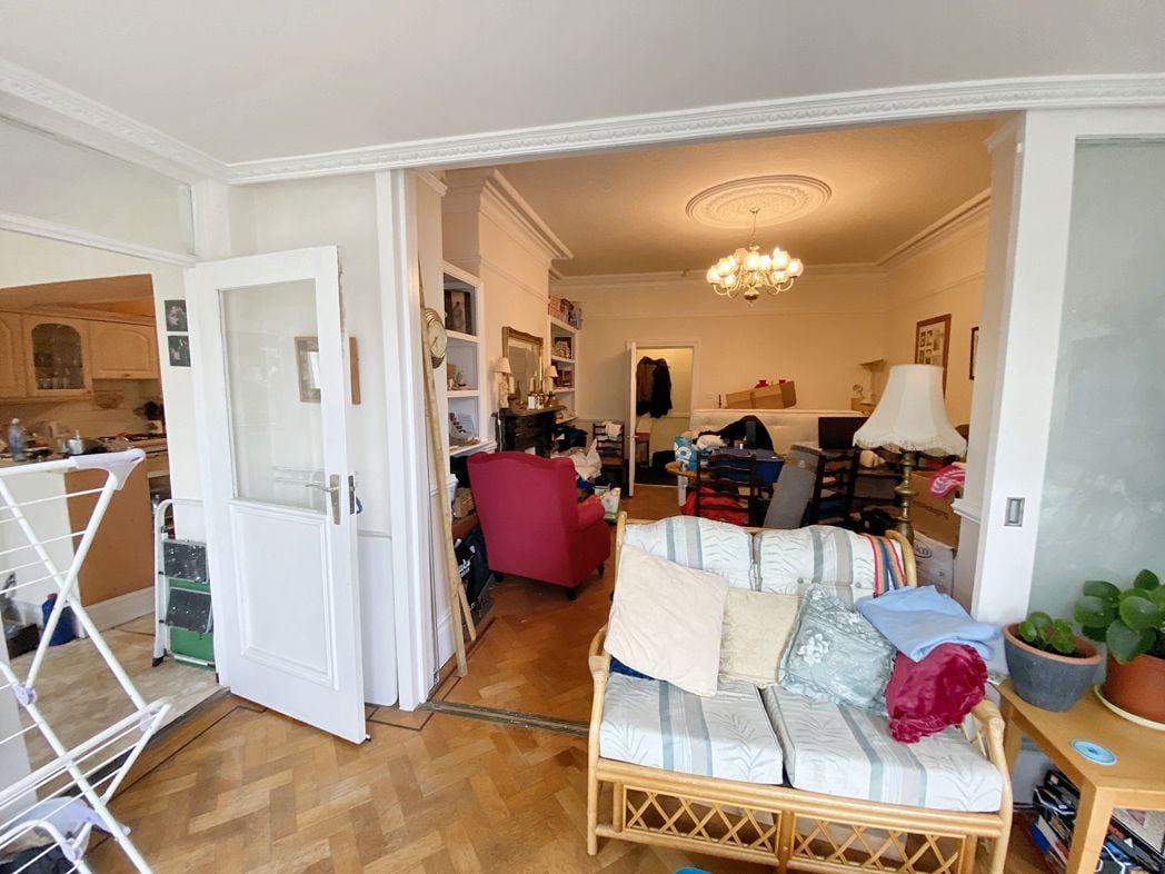 Property image 11 of 37