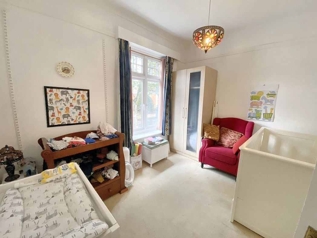 Property image 16 of 37