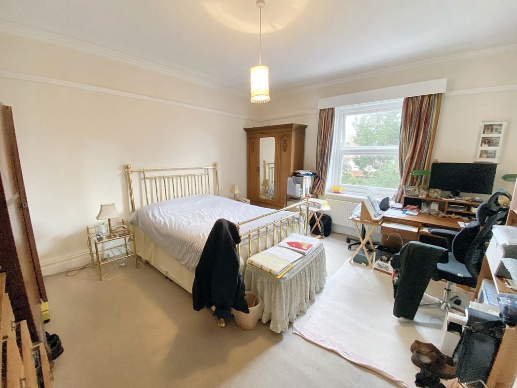 Property image 18 of 37