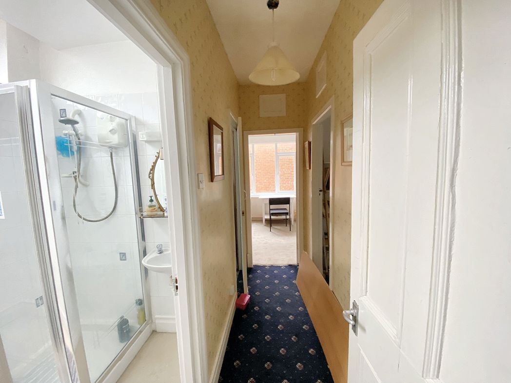 Property image 24 of 37