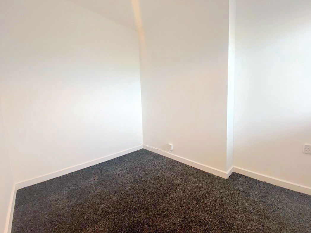 Property image 5 of 12