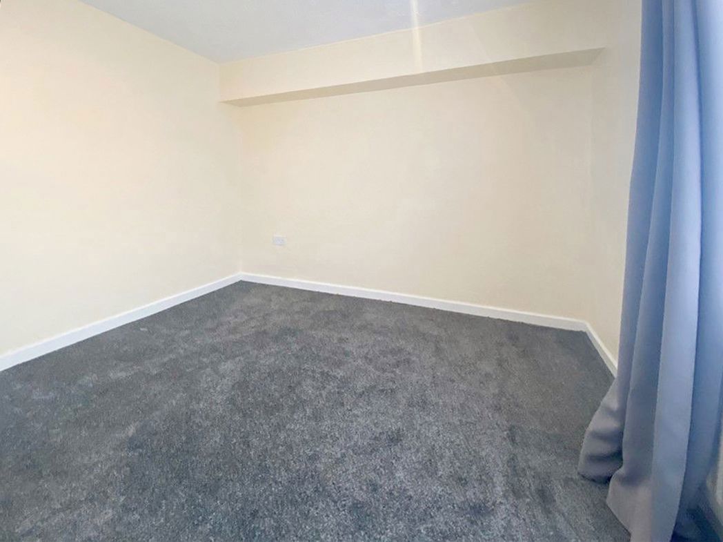 Property image 10 of 12