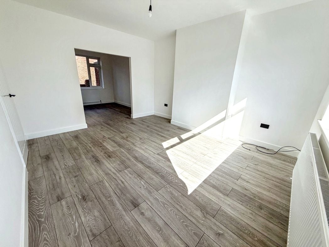 Property image 4 of 16