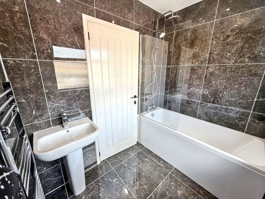 Property image 15 of 16