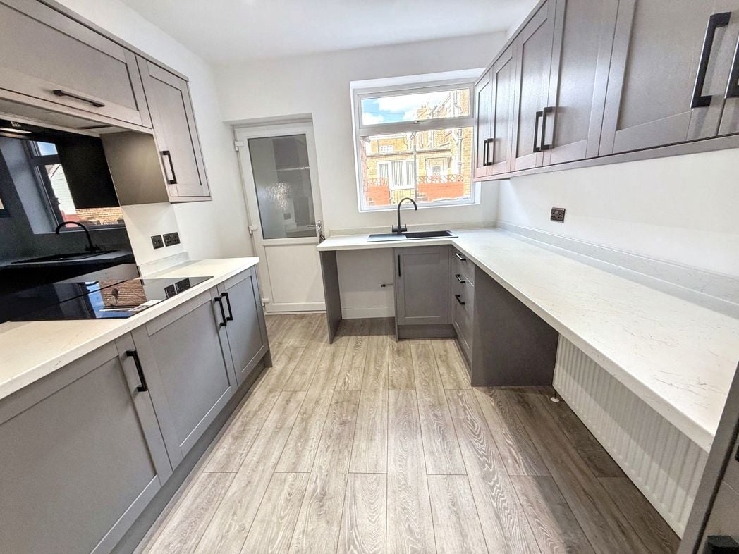 Property image 7 of 16