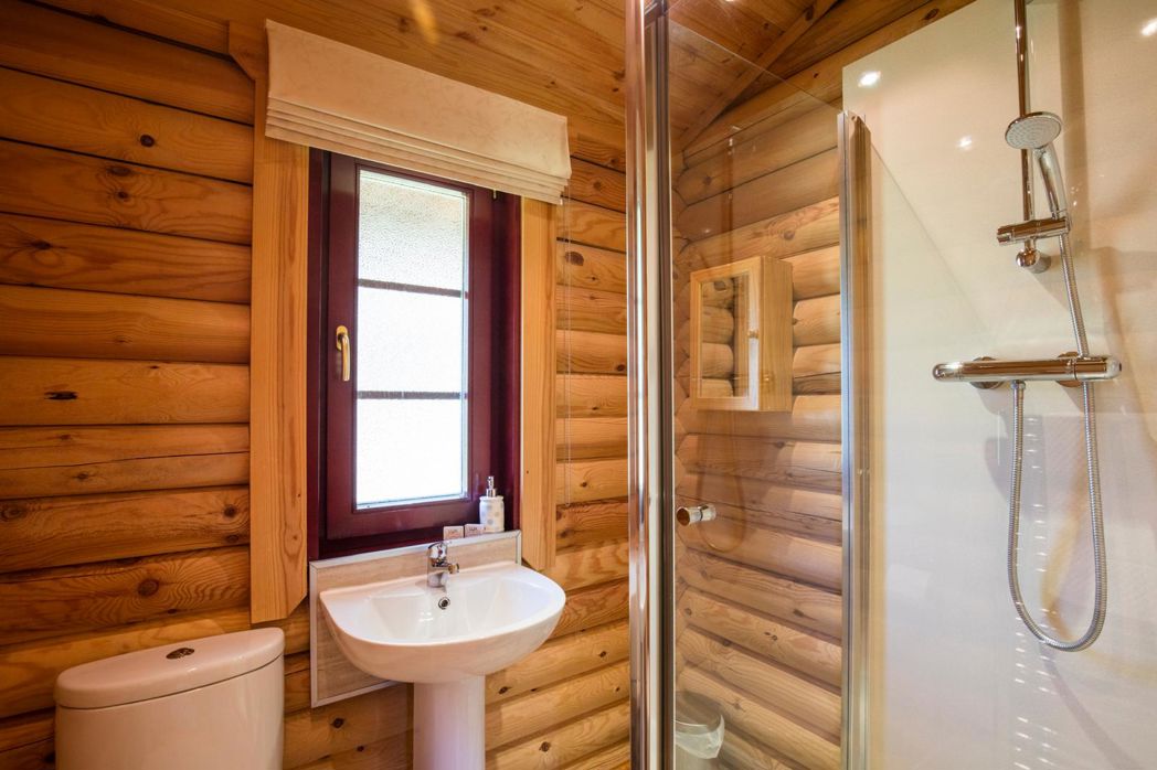 Property image 11 of 17