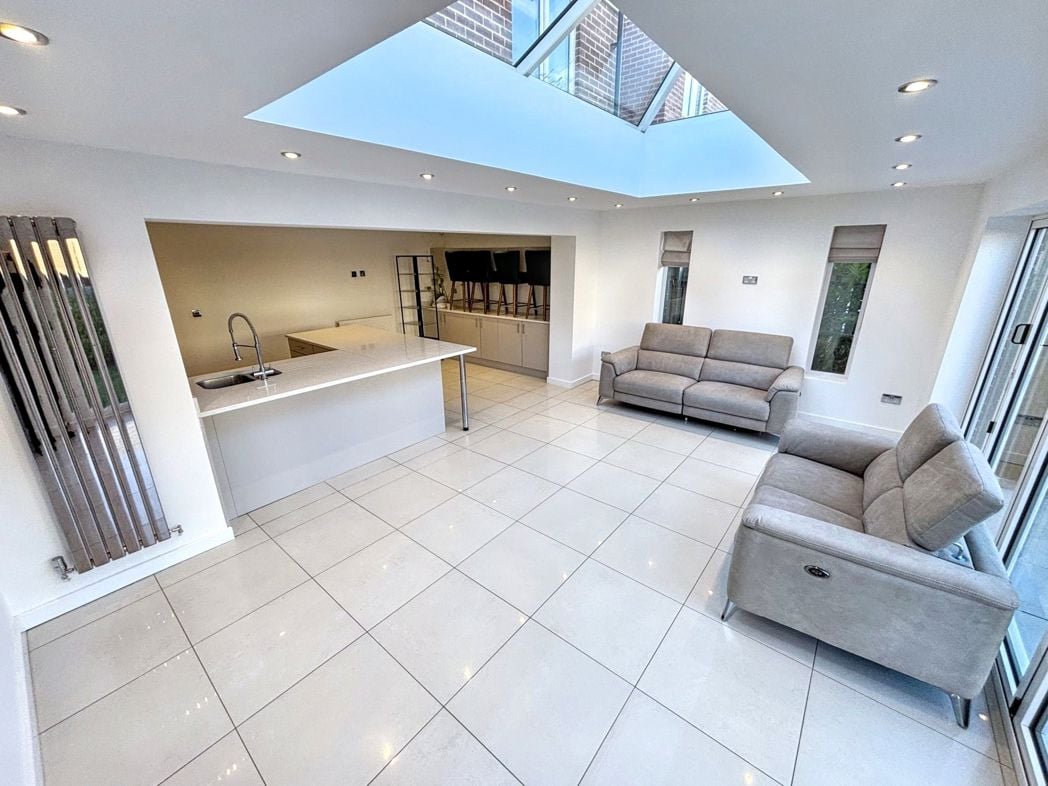Property image 6 of 24