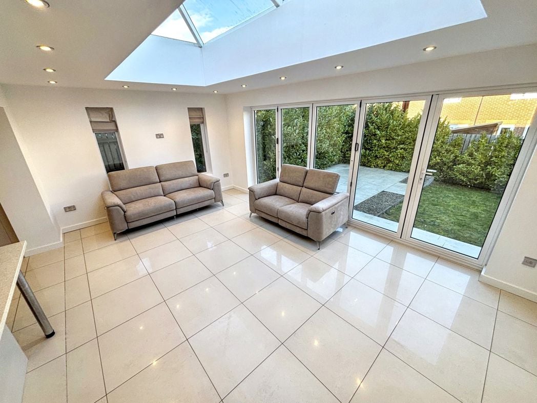Property image 8 of 24