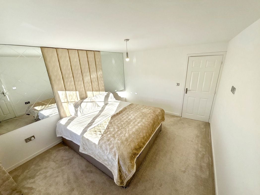 Property image 12 of 24