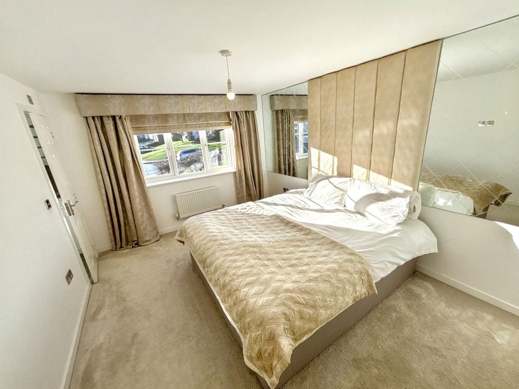 Property image 11 of 24