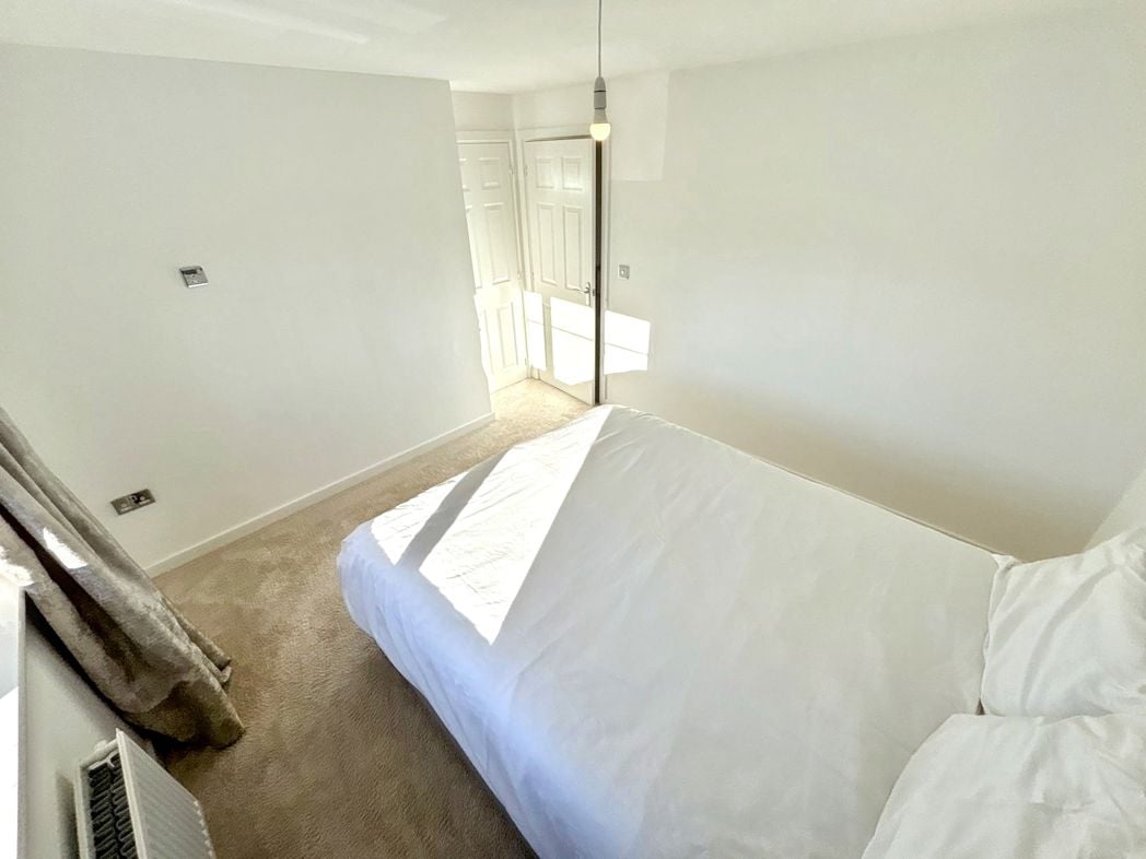 Property image 16 of 24
