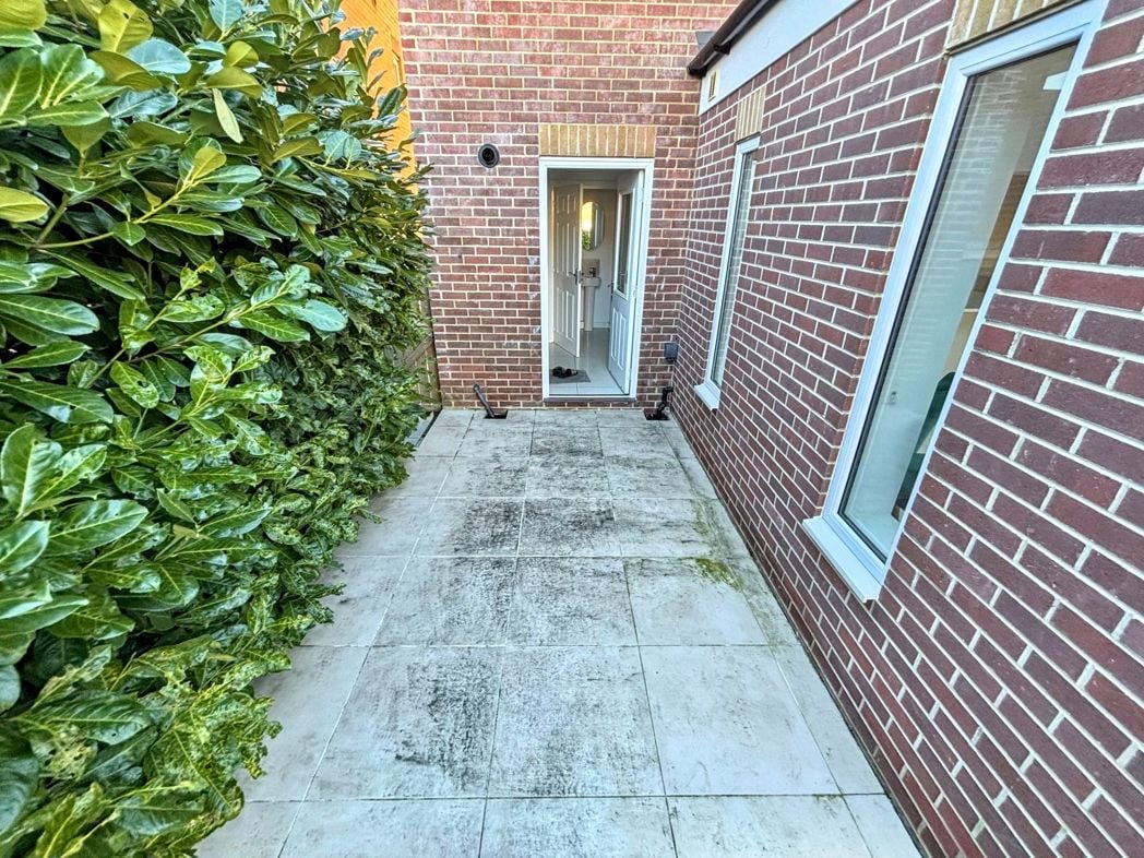Property image 24 of 24