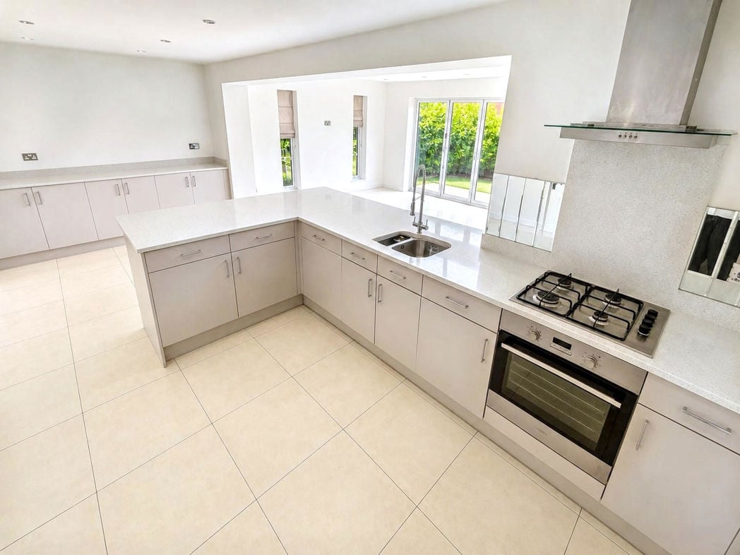 Property image 5 of 20