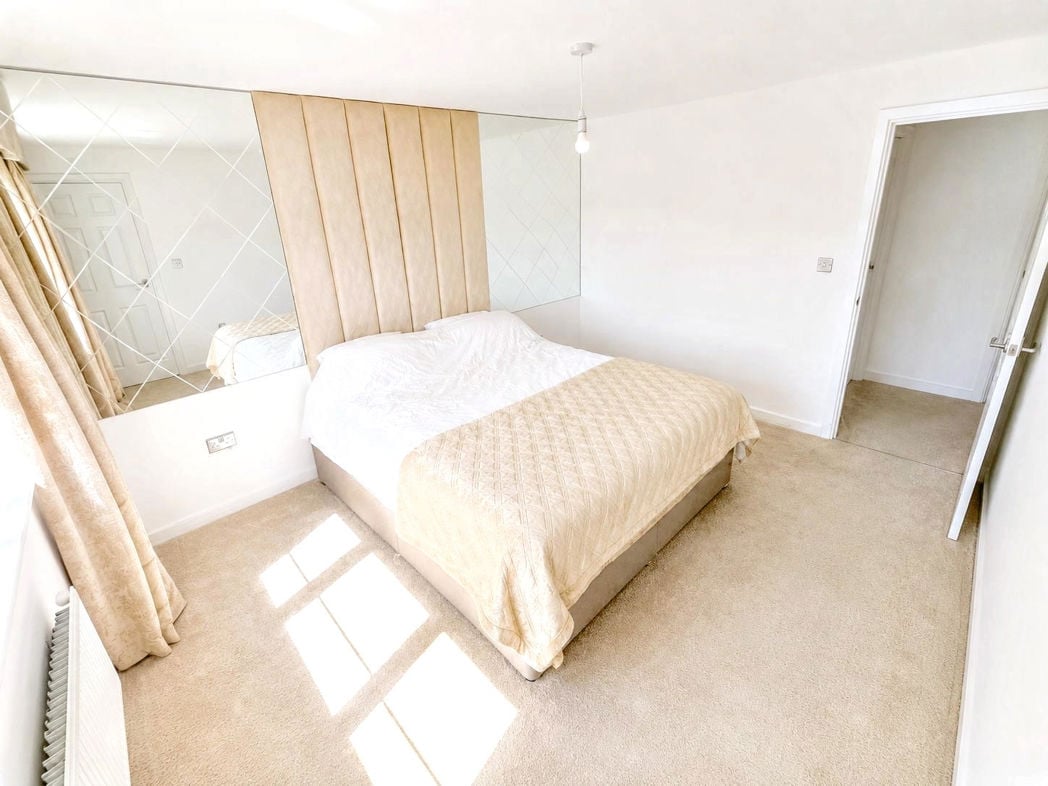 Property image 11 of 20