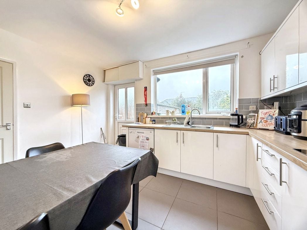 Property image 6 of 20