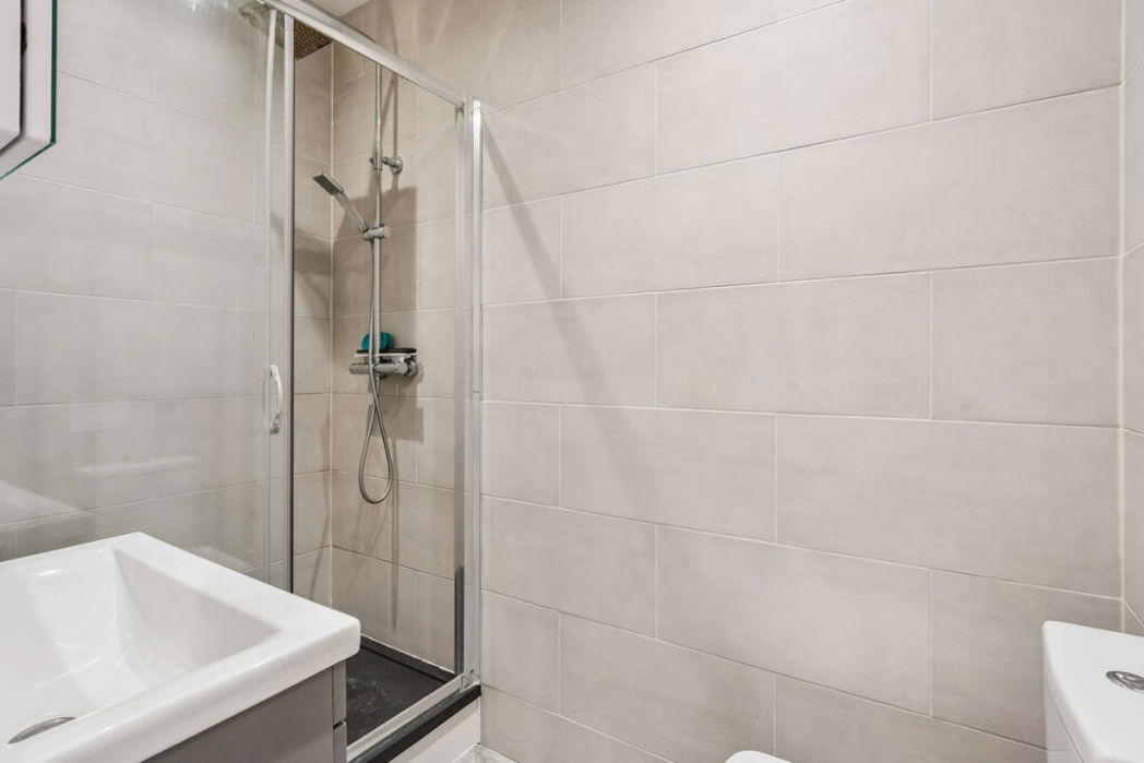 Property image 11 of 14