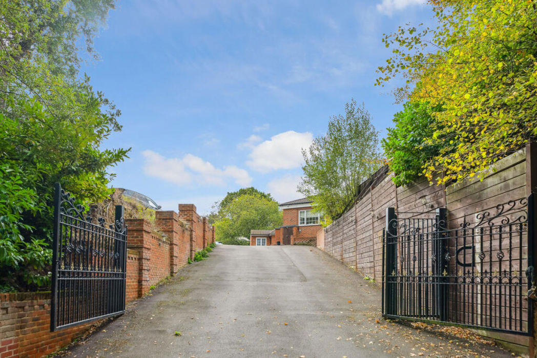 Property image 2 of 14