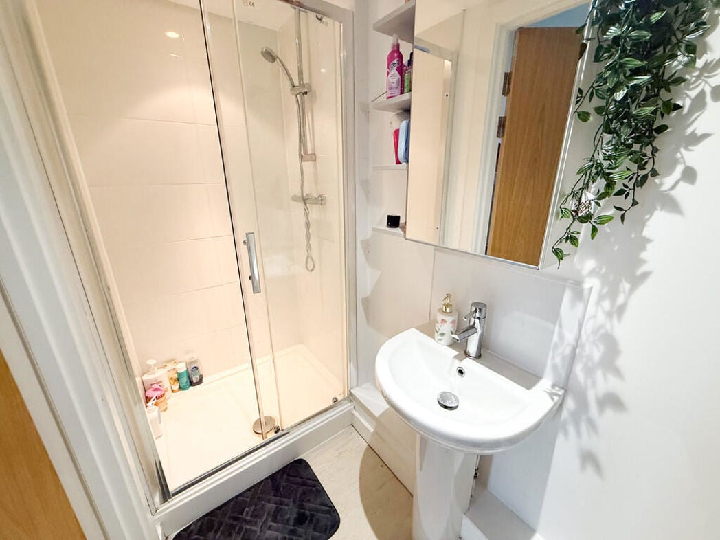 Property image 4 of 7