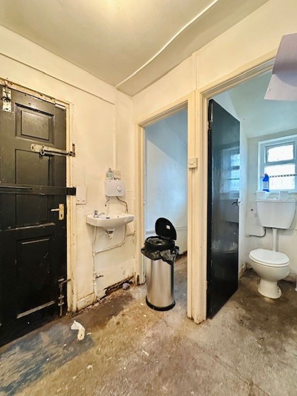 Property image 8 of 17