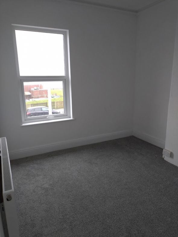 Property image 11 of 17