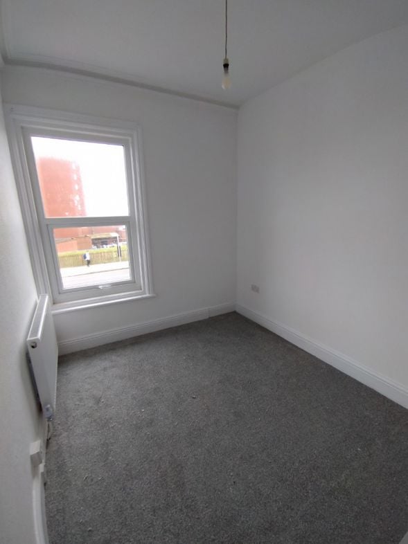 Property image 12 of 17