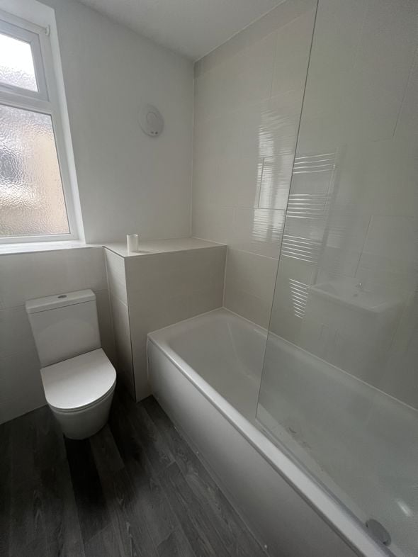 Property image 15 of 17