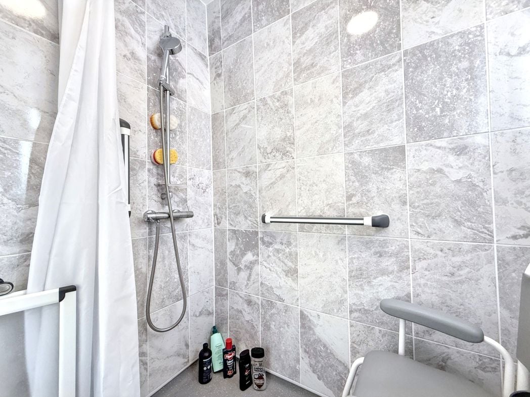 Property image 8 of 20