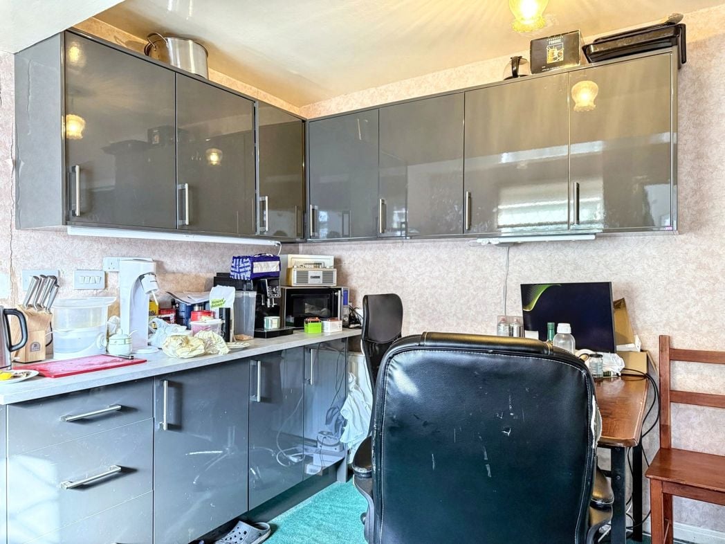 Property image 6 of 20