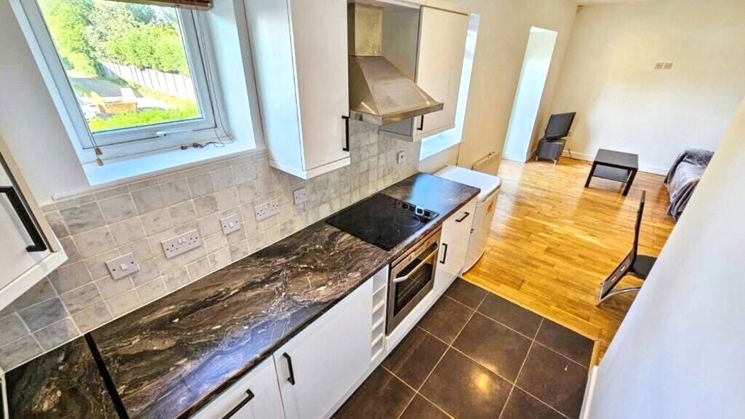 Property image 7 of 19