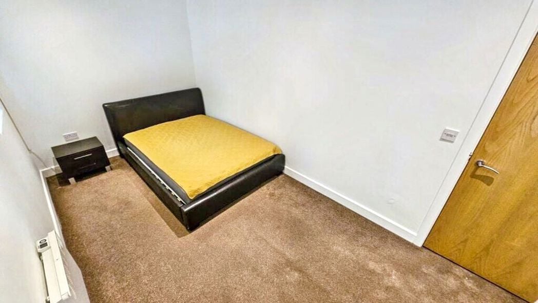 Property image 16 of 19
