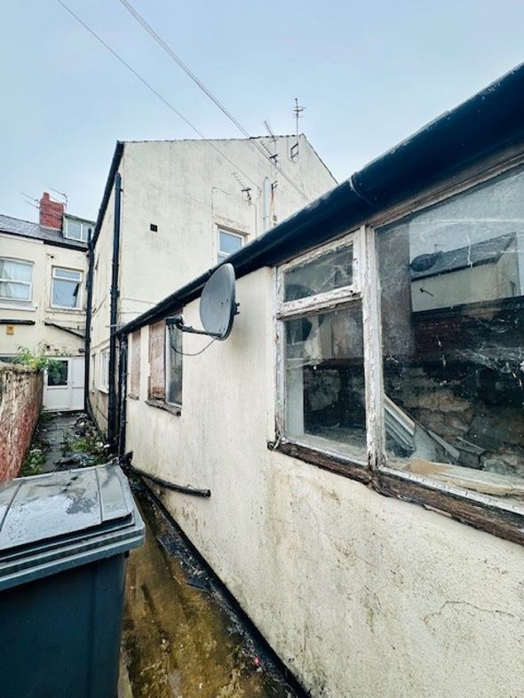 Property image 2 of 17