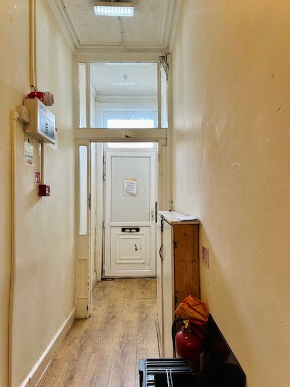 Property image 3 of 17