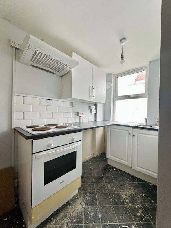 Property image 6 of 17