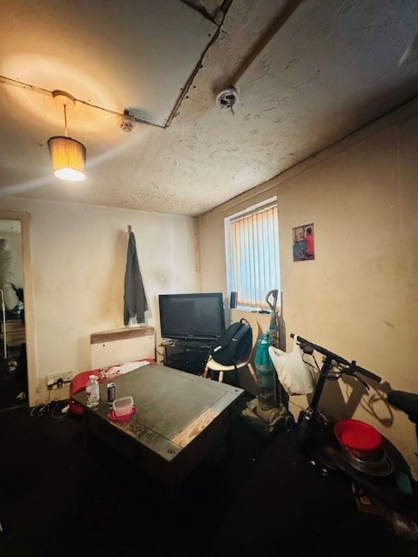 Property image 12 of 17