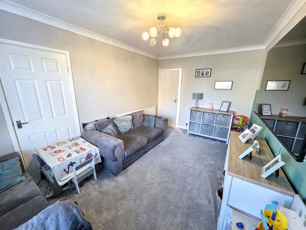 Property image 3 of 12