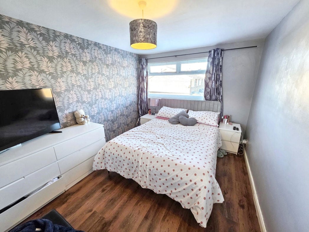 Property image 7 of 12