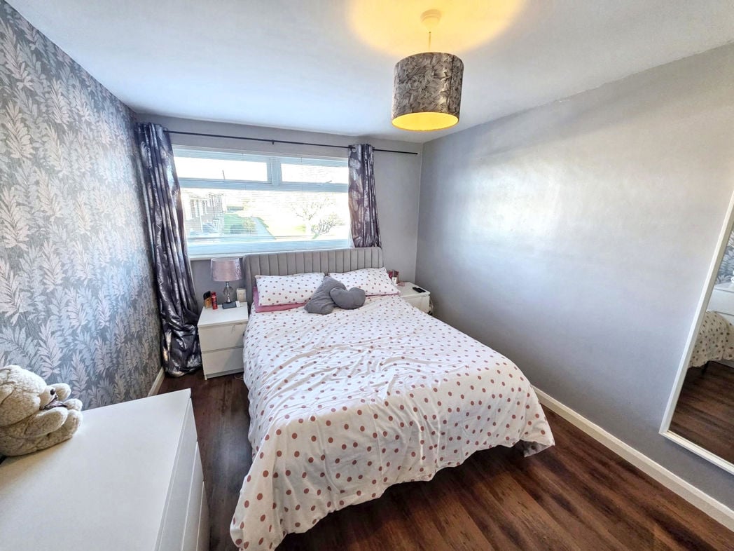Property image 6 of 12