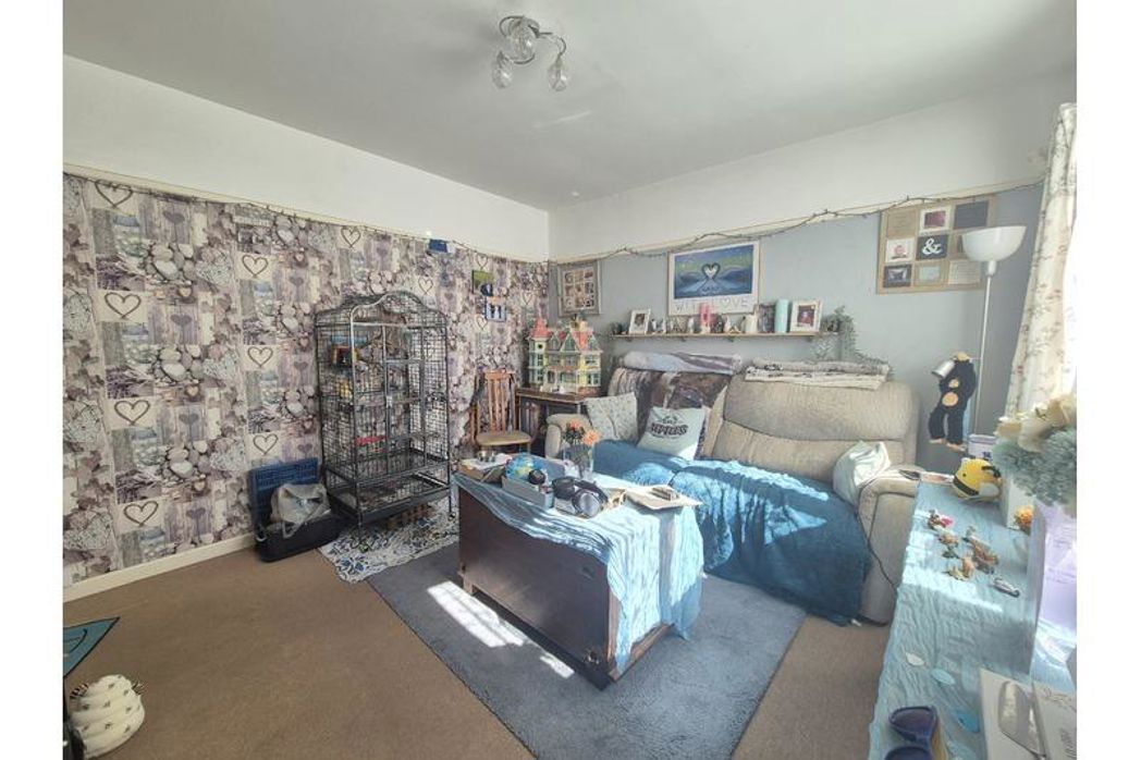 Basement Flat, Ramsgate, Kent, CT11 8PP