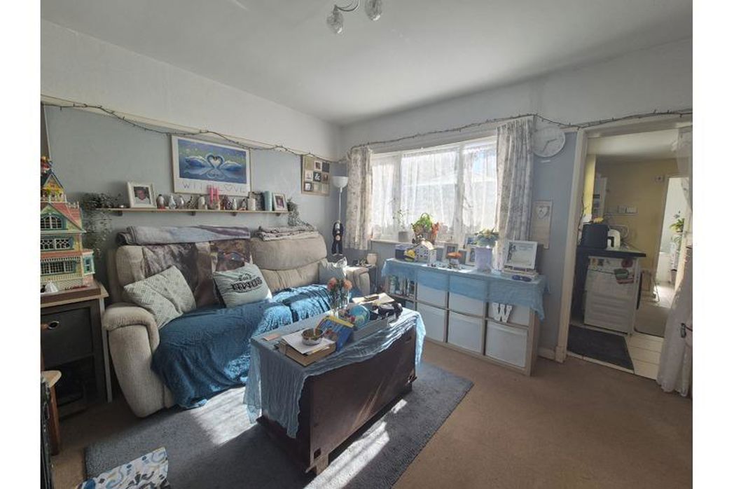 Basement Flat, Ramsgate, Kent, CT11 8PP