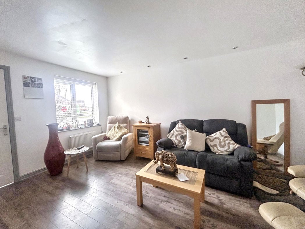Property image 4 of 17